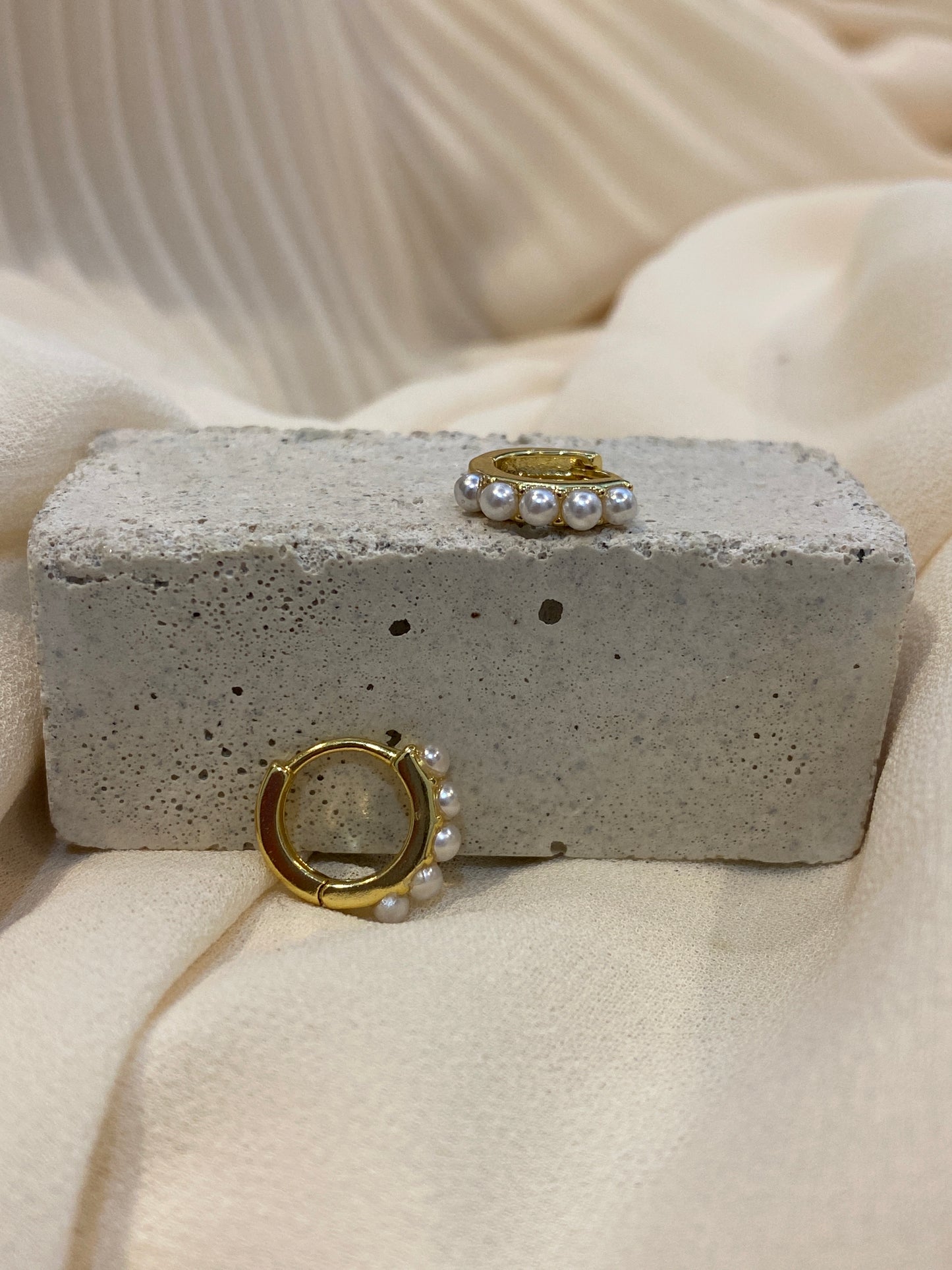 Mini Hoops Gold con Perlitas 7mm