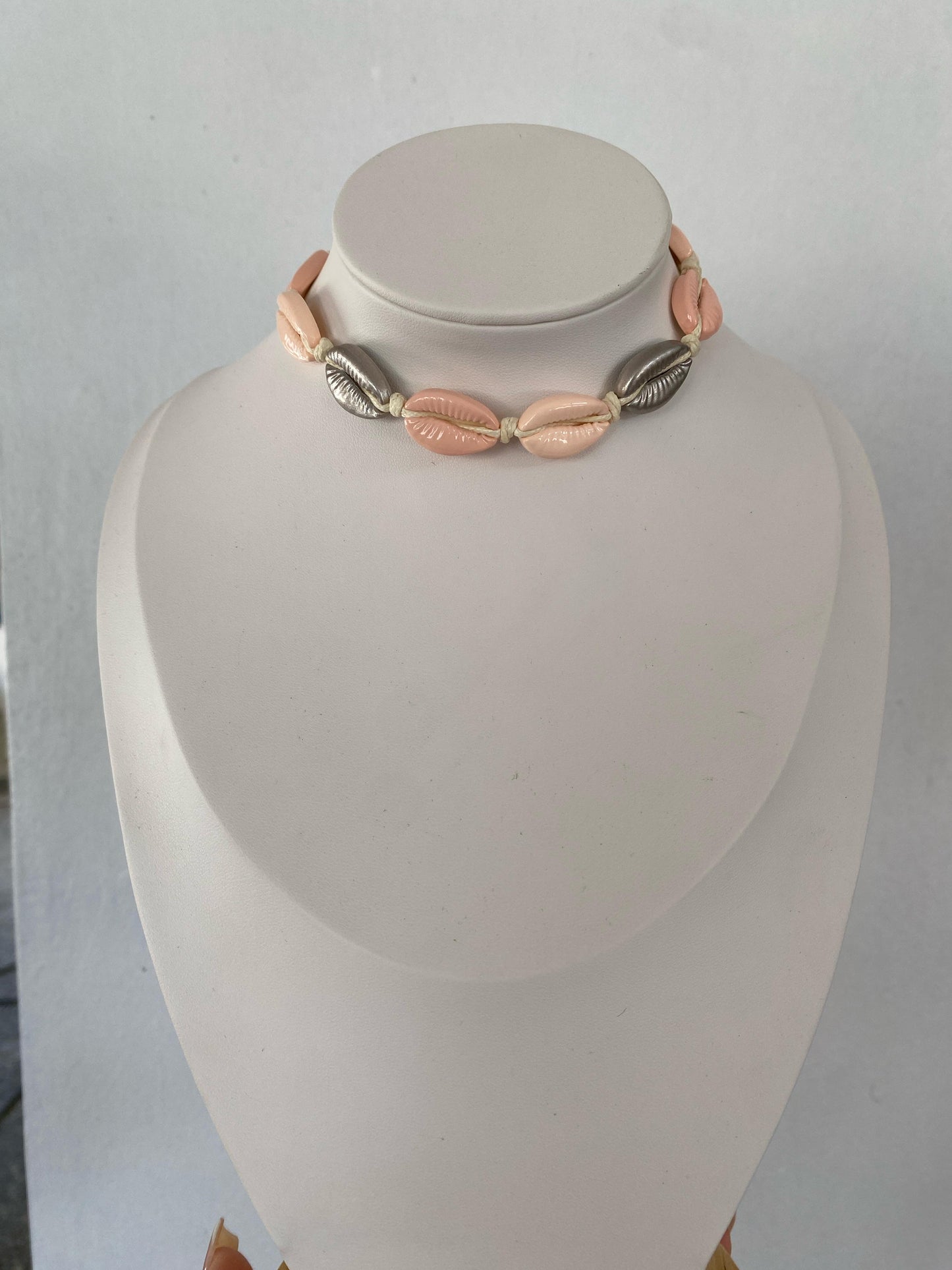 Chocker Seashell Pink