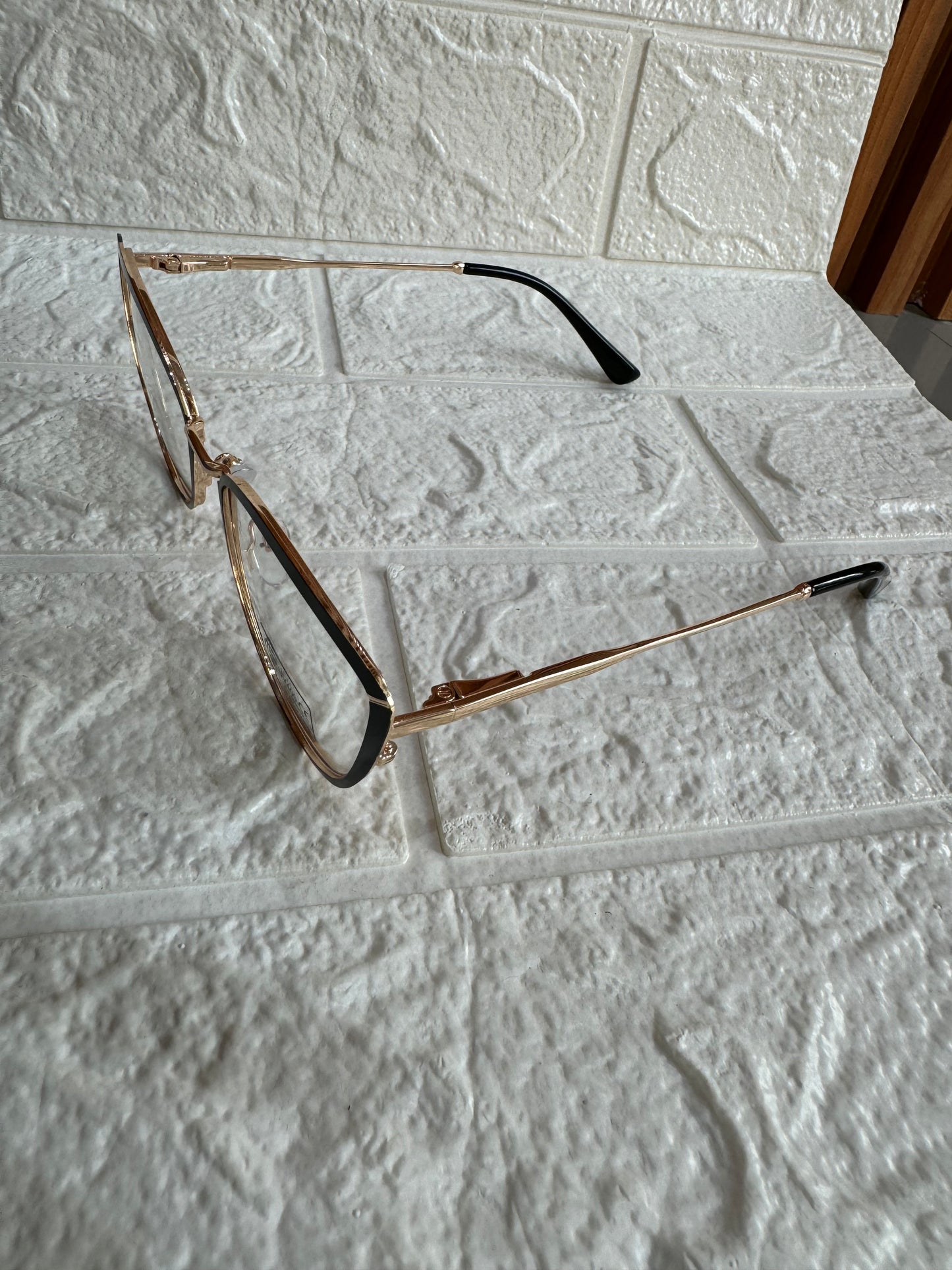 Lentes Cat Eye Negro Linea Cruzada Gold