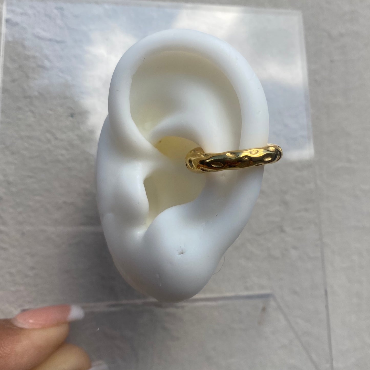Earcuff Gold con Textura