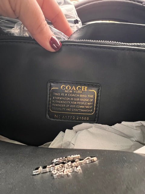 Cartera Coach Grande Negra