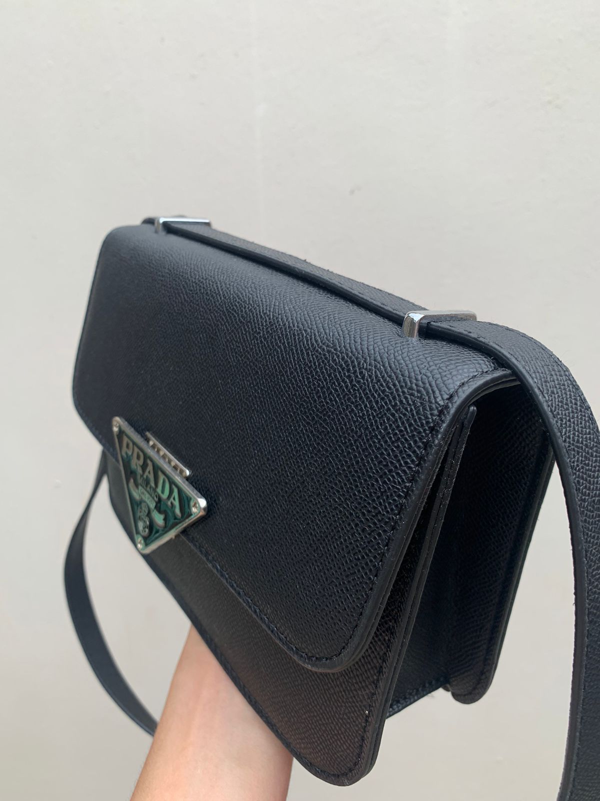 Cartera Prada Black & Silver