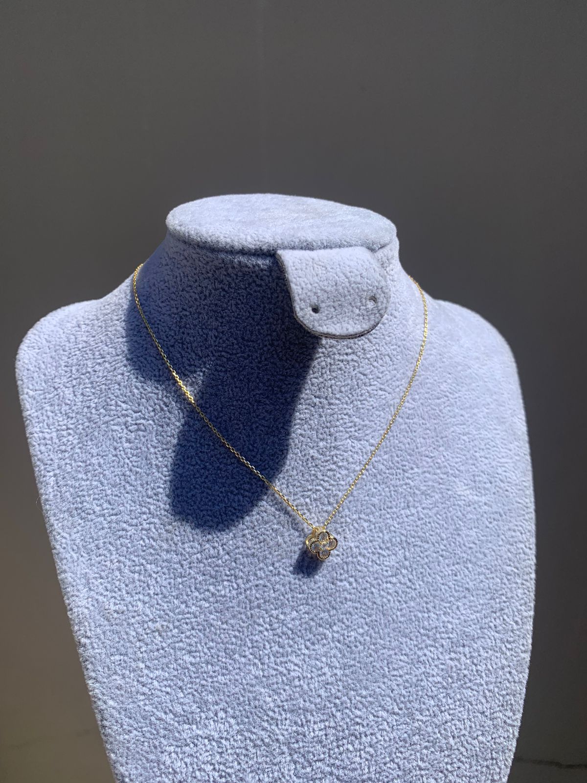 Cadena Mini Van Cleef Gold