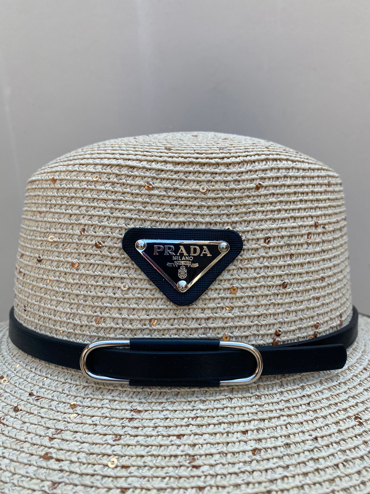Hat Prada Beige con Brillos