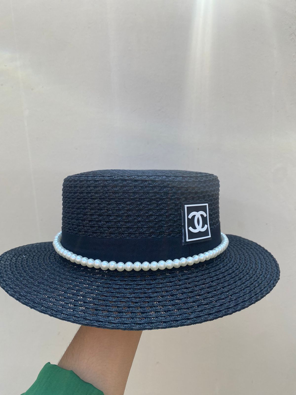 Hat Chanel con Perlas