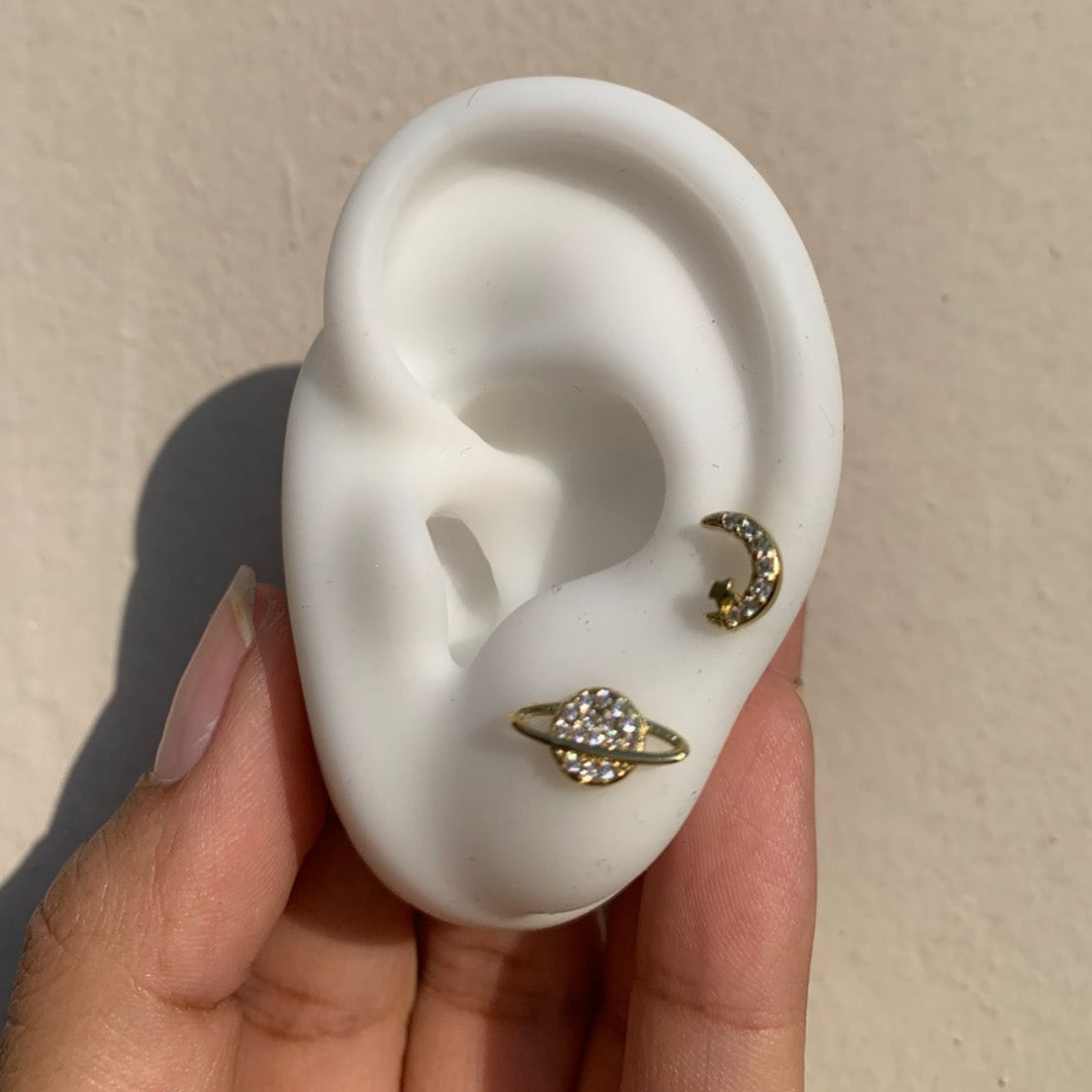 Par Piercings Luna y Saturno