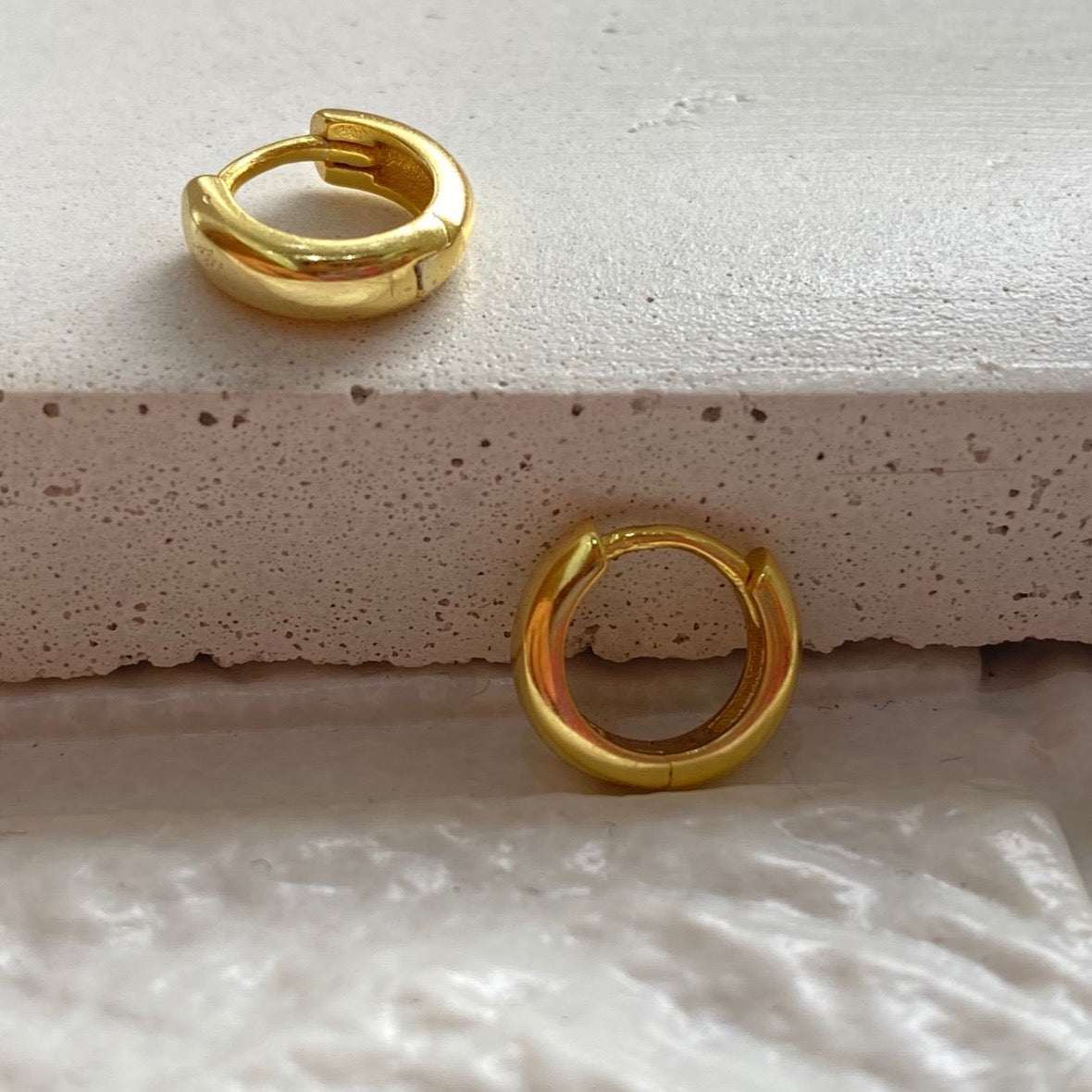 Mini Hoops Medium Gold Plane 7mm