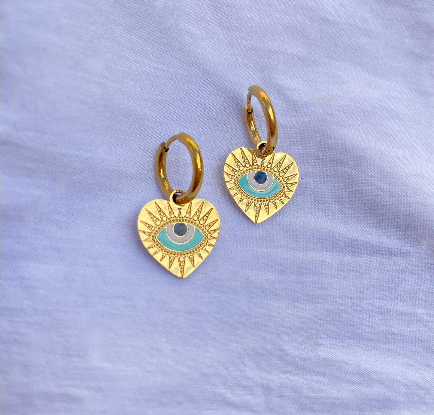 Hoops Corazon con Ojo Turco