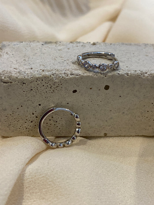 Mini Hoops Silver Puntos Zirconias 7mm