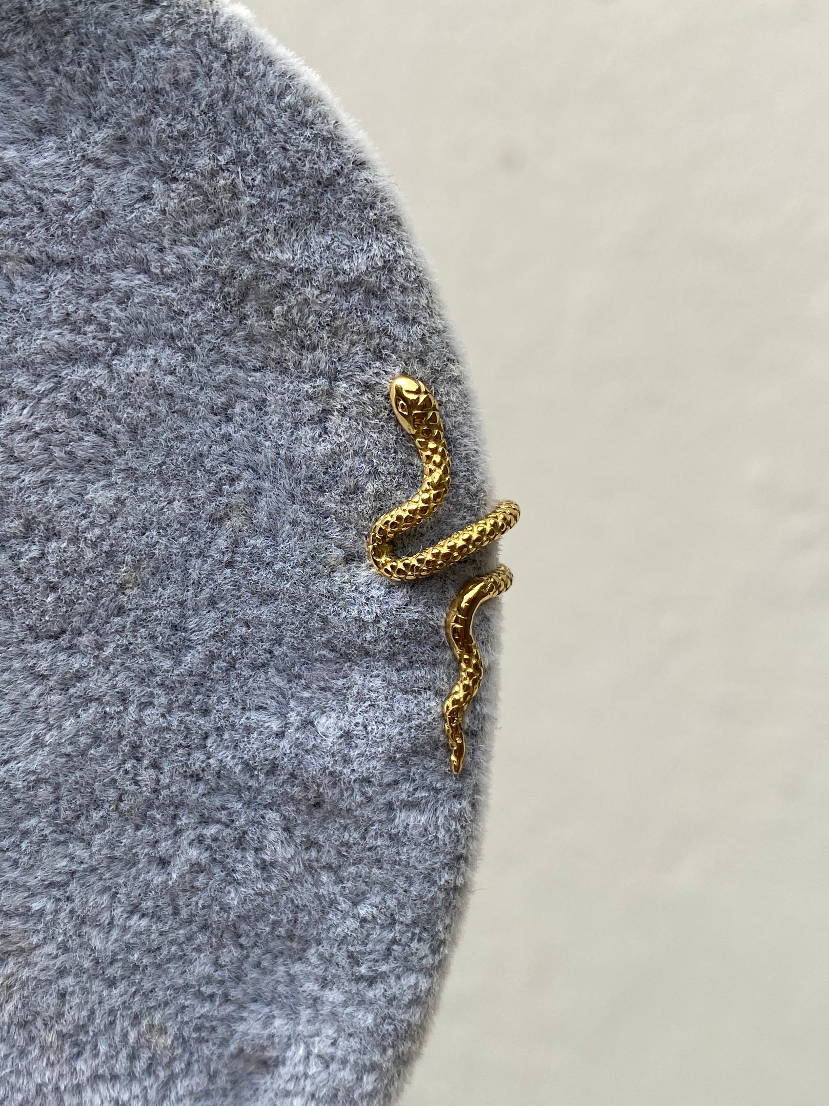 Earcuff Mini Serpiente Lado Derecho