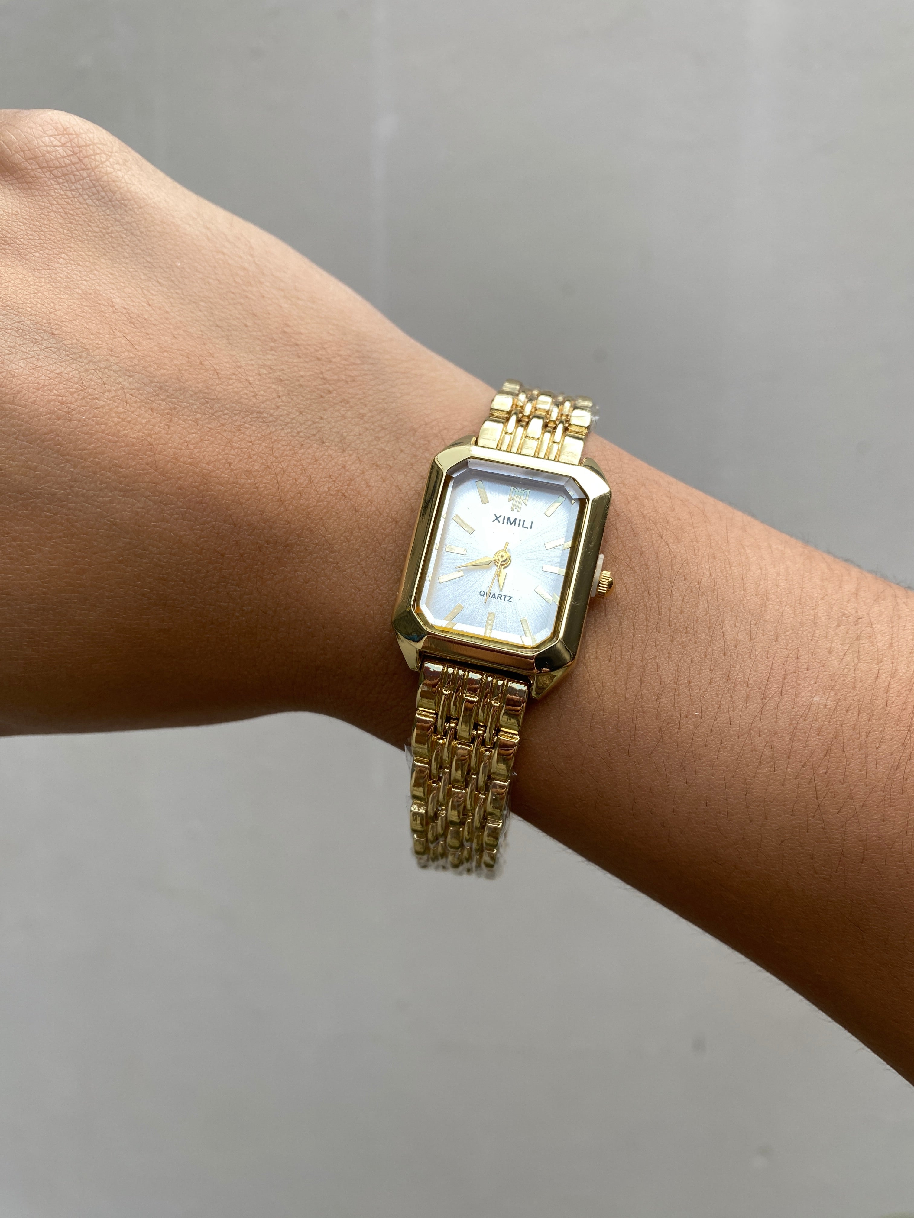 Reloj Old Money Fondo Blanco