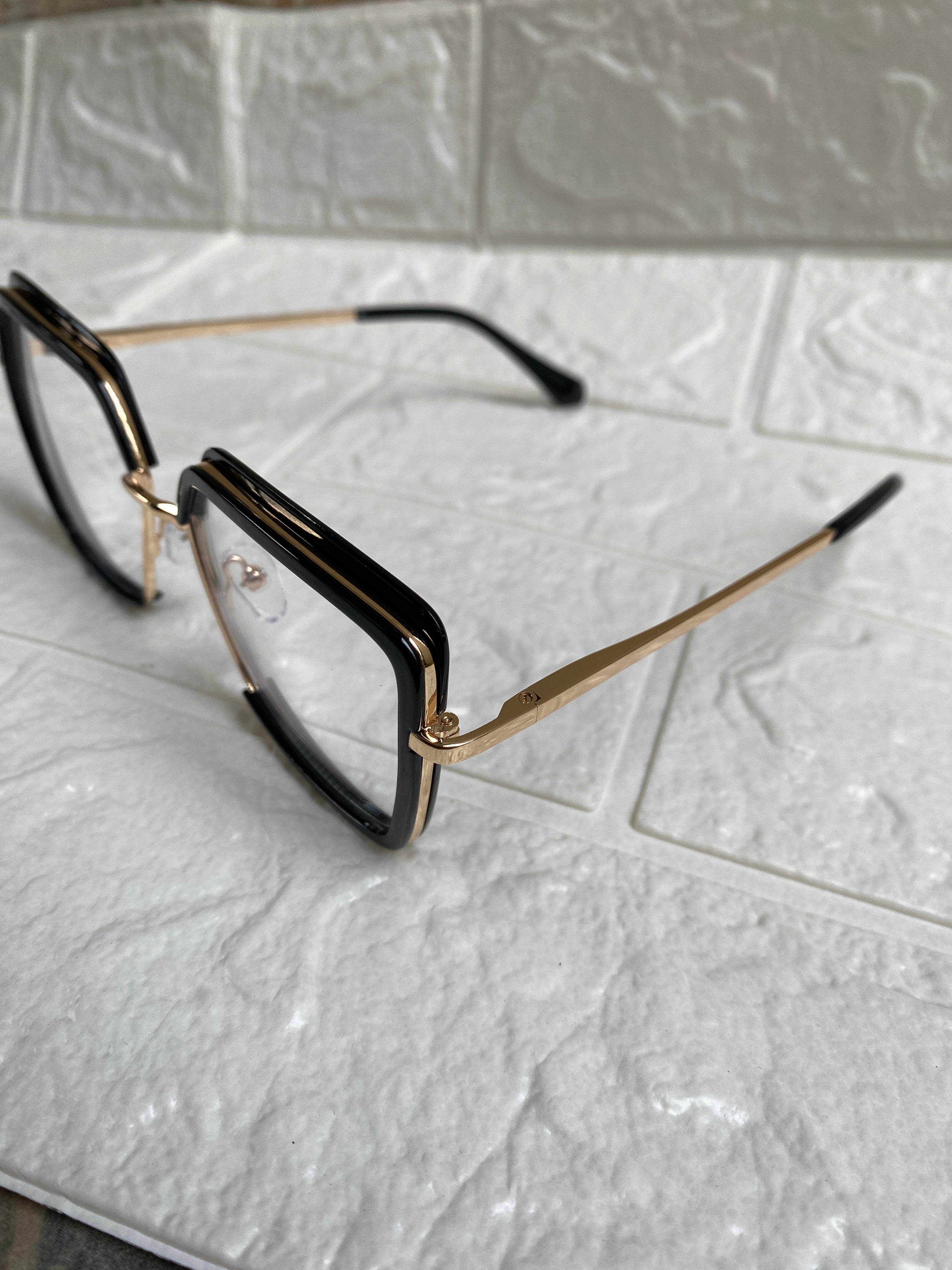 Lentes Cuadrados Fancy Black y Gold
