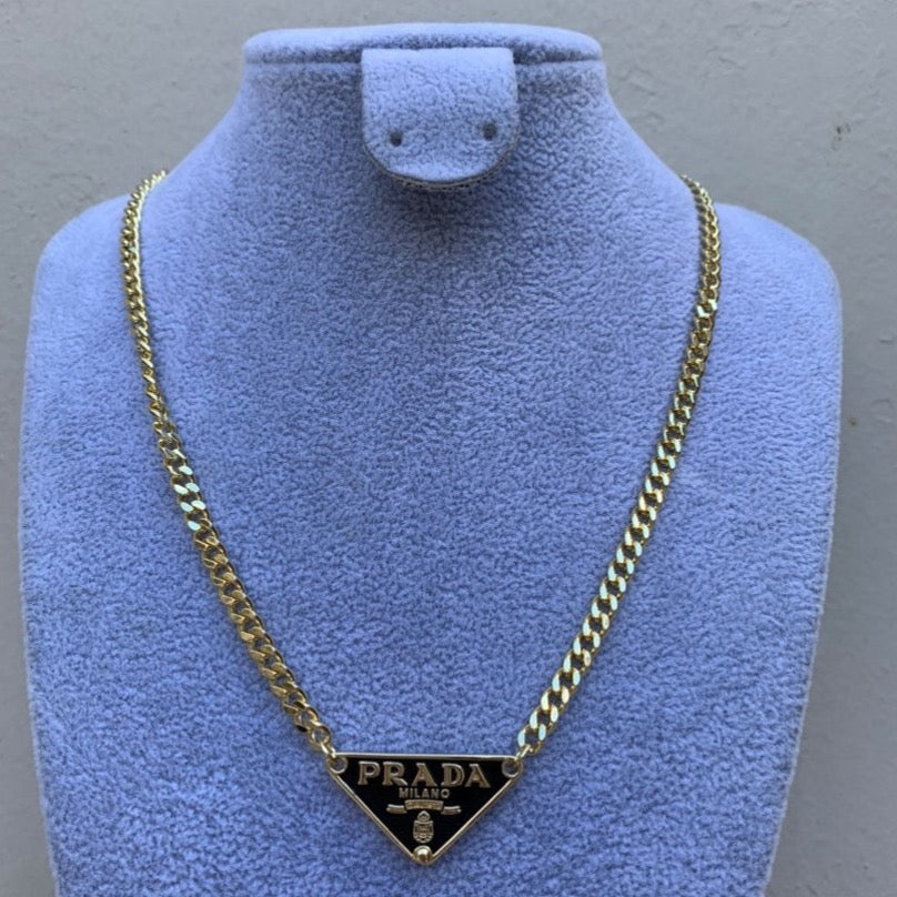 Cadena Prada Clasica con Gold Negra