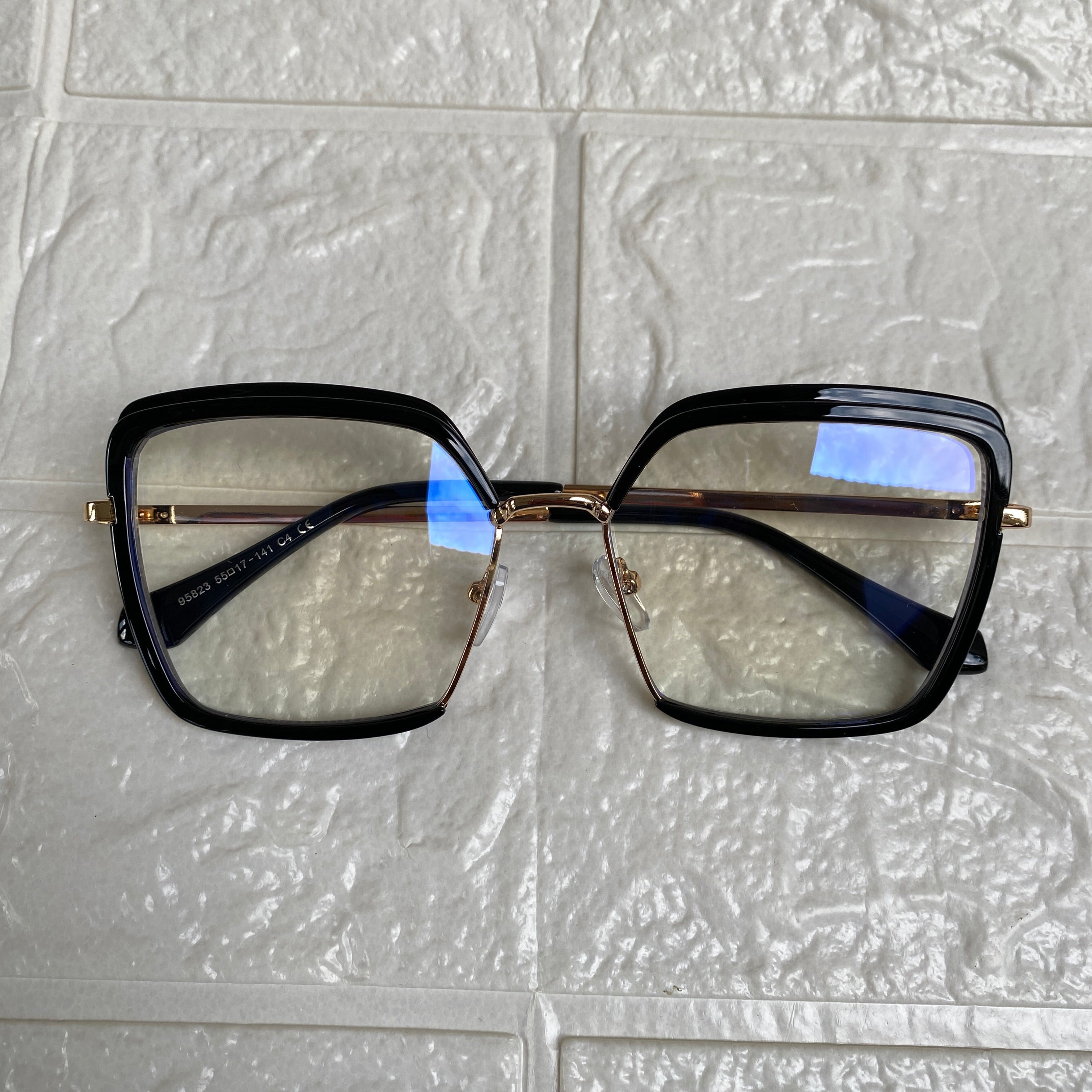 Lentes Cuadrados Fancy Black y Gold