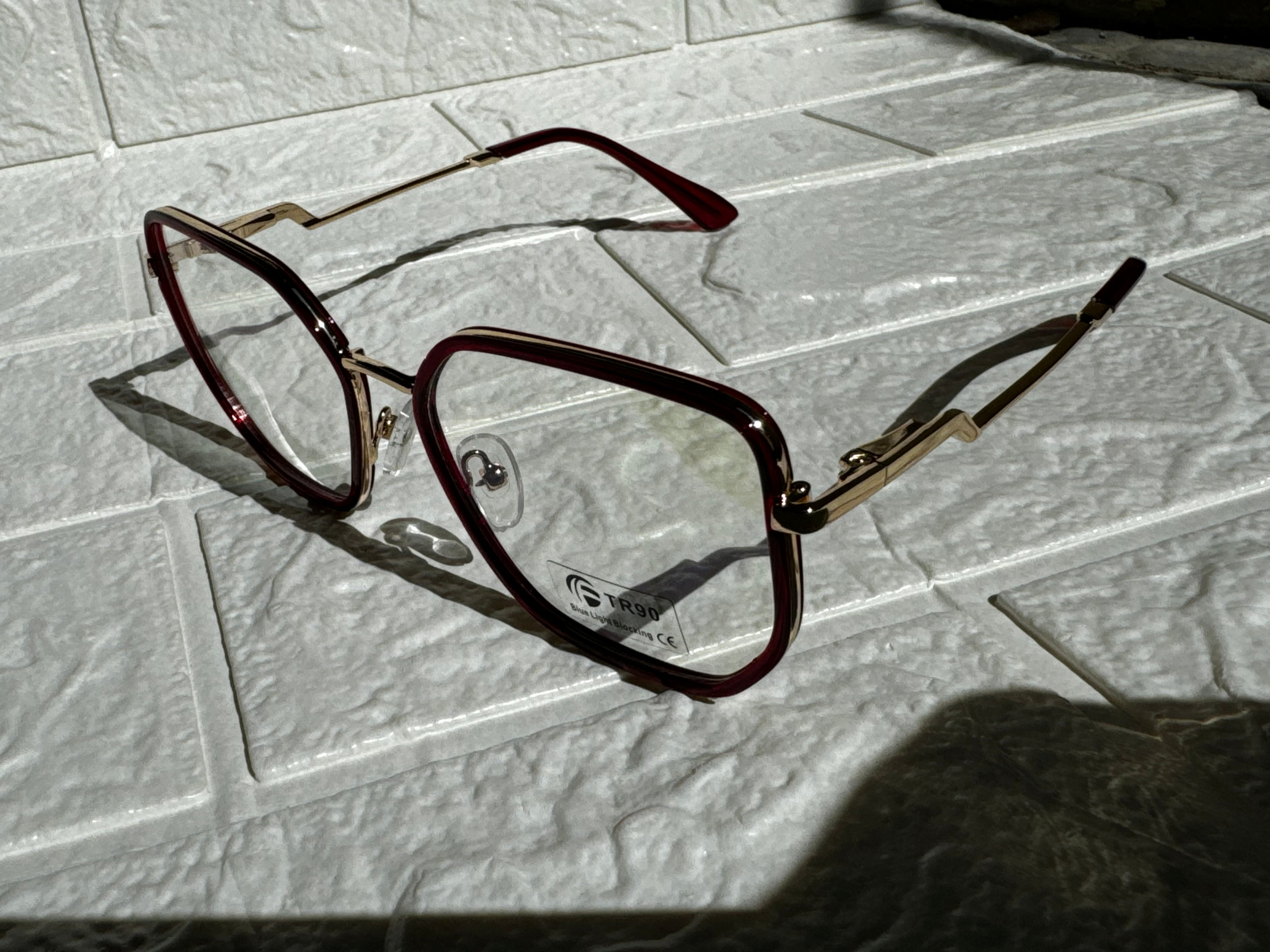 Lentes Semihexagonales Rojos