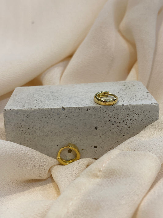 Mini Hoops Gold Skinny Plane 6mm