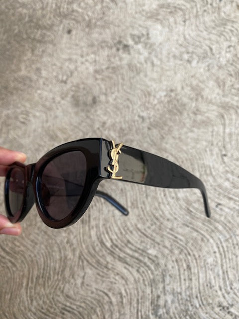 Lentes YSL Negros Pequeños