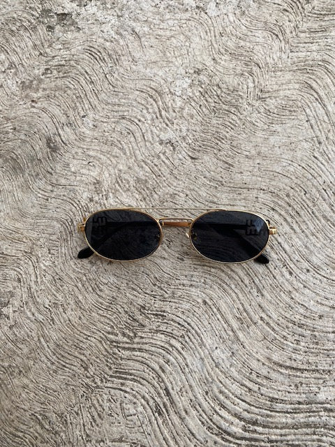 Lentes Miu Miu en tendencia color negro