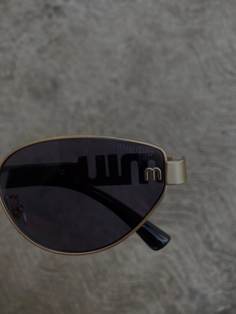 Lentes Miu Miu Cat Eye Negros Pequeños