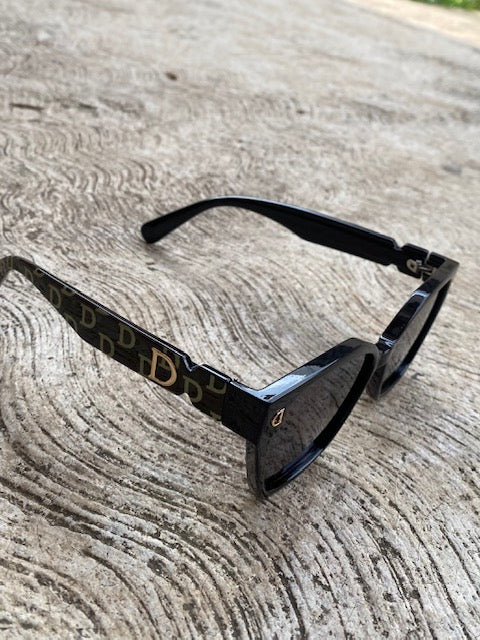 Lentes Tipo Dior con Logos en Patillas