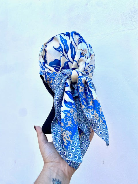 Bandana Flores Azules & Beige