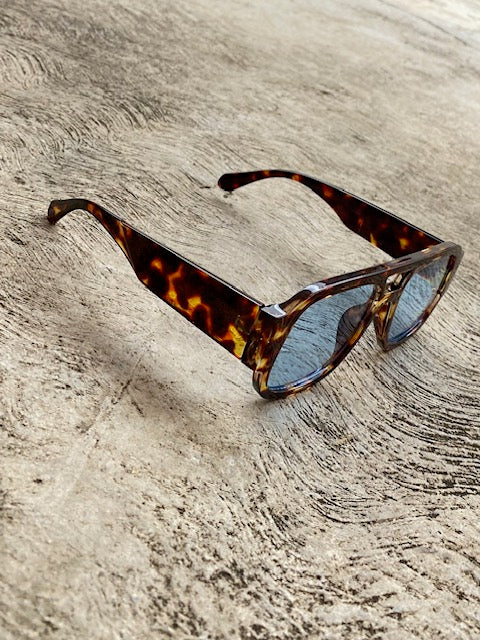 Lentes Azules con Aro Leopardo