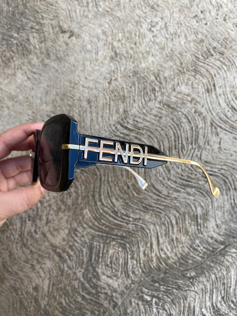 Lentes Fendi Negros con Dorado
