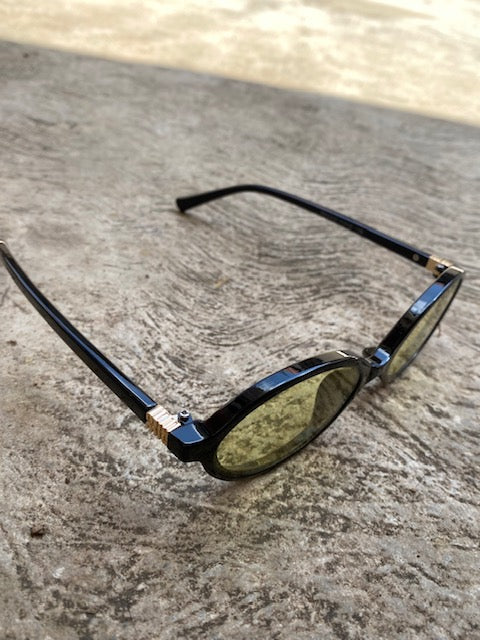 Lentes Miu Miu Ovalados Negros Con Verde
