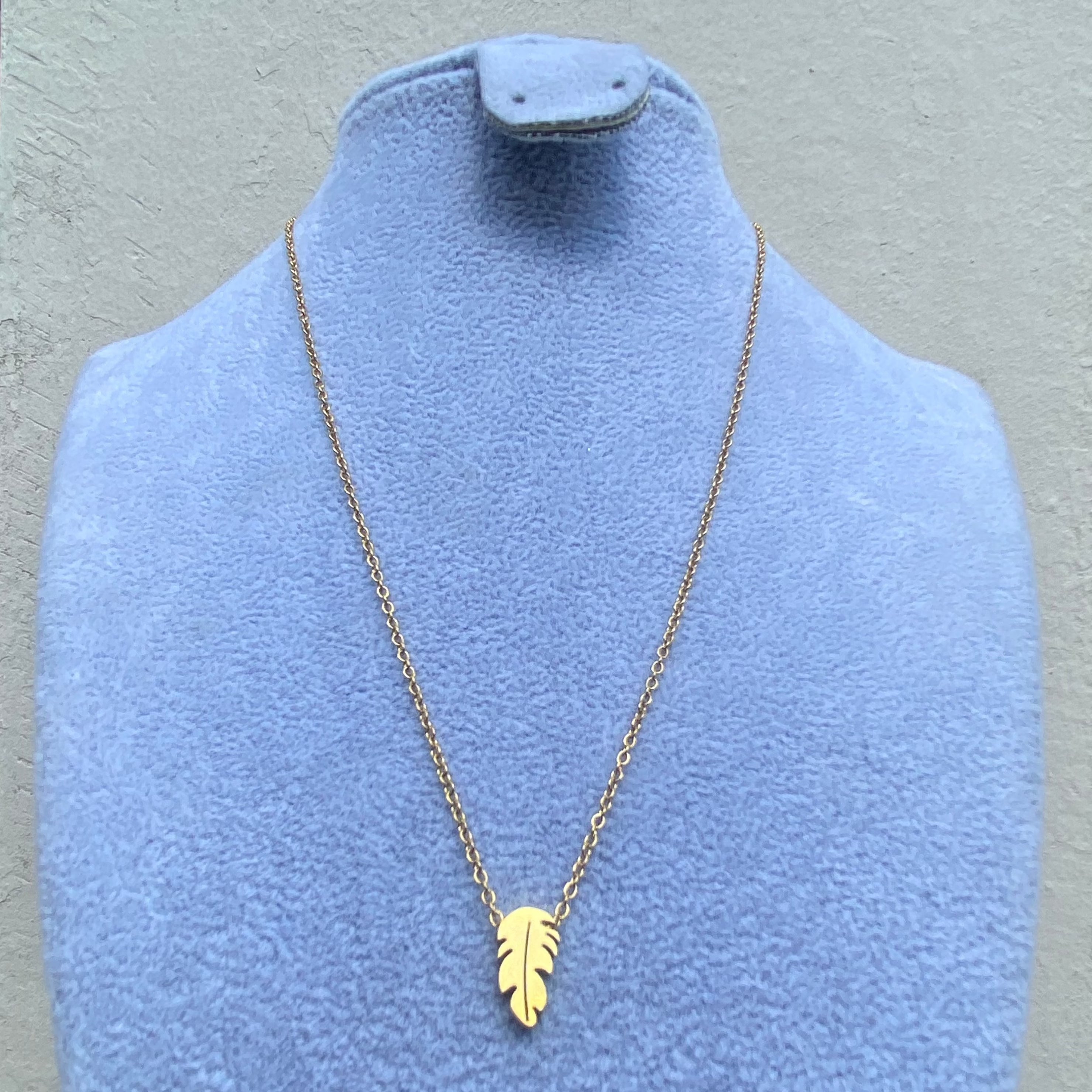 Cadena Pluma Gold