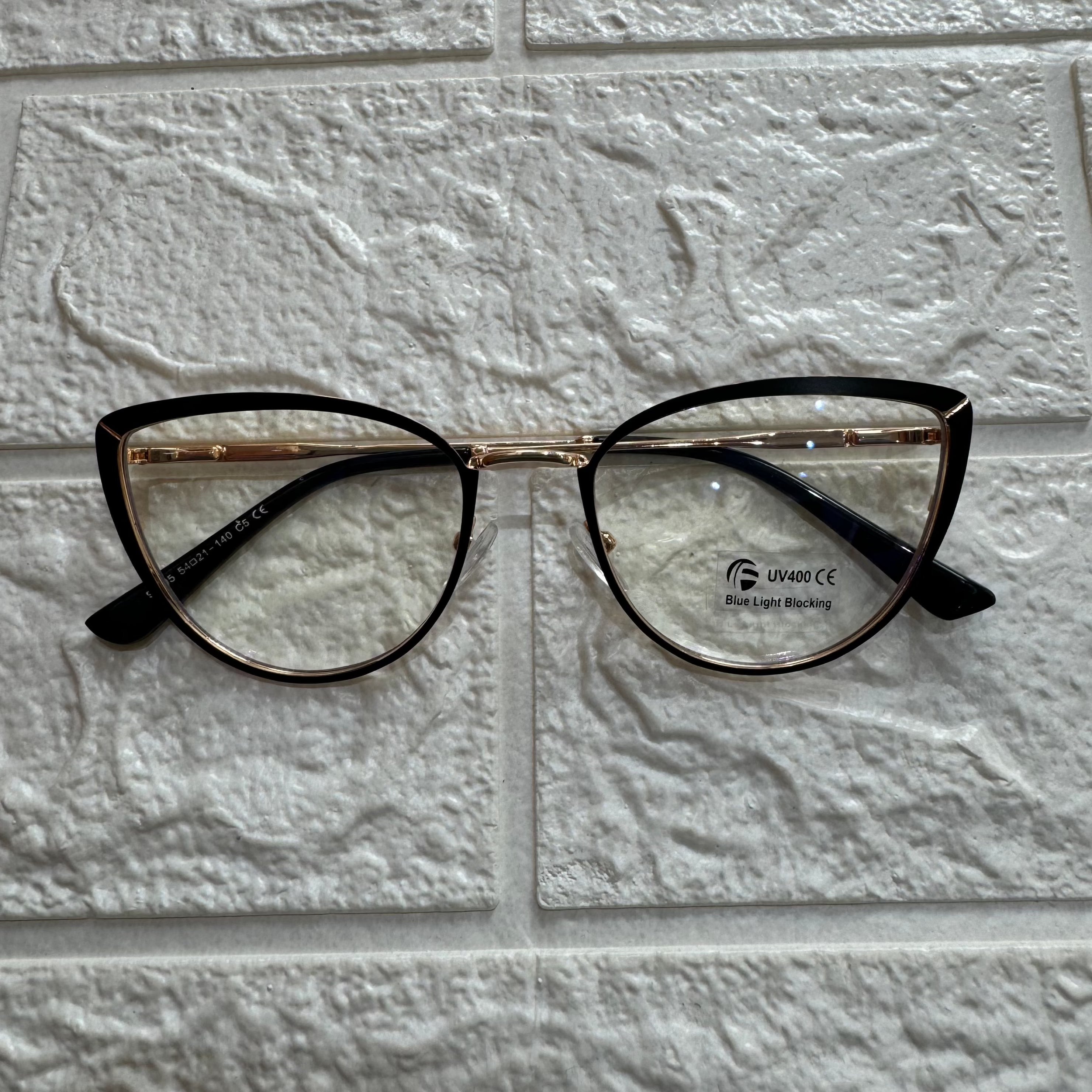 Lentes Cat Eye Negro Linea Cruzada Gold