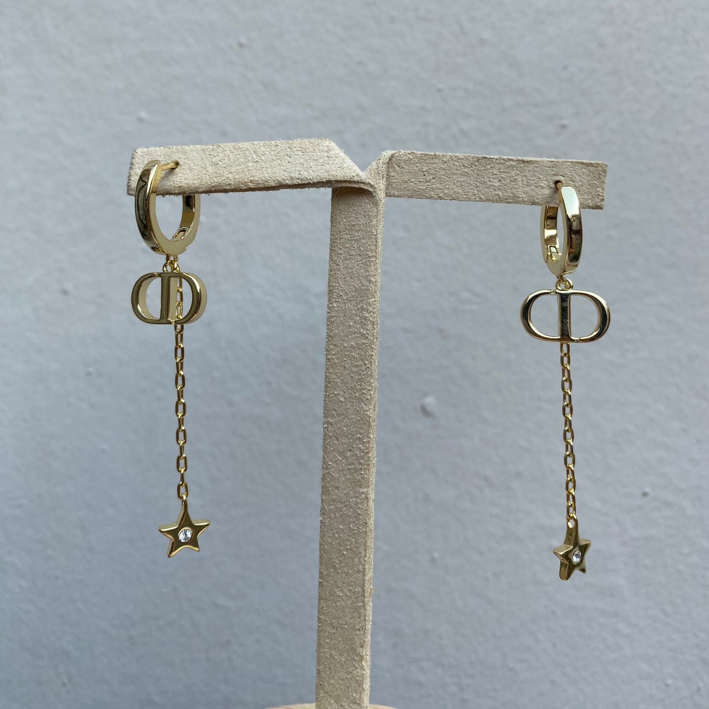 Aretes Largos Dior Gold