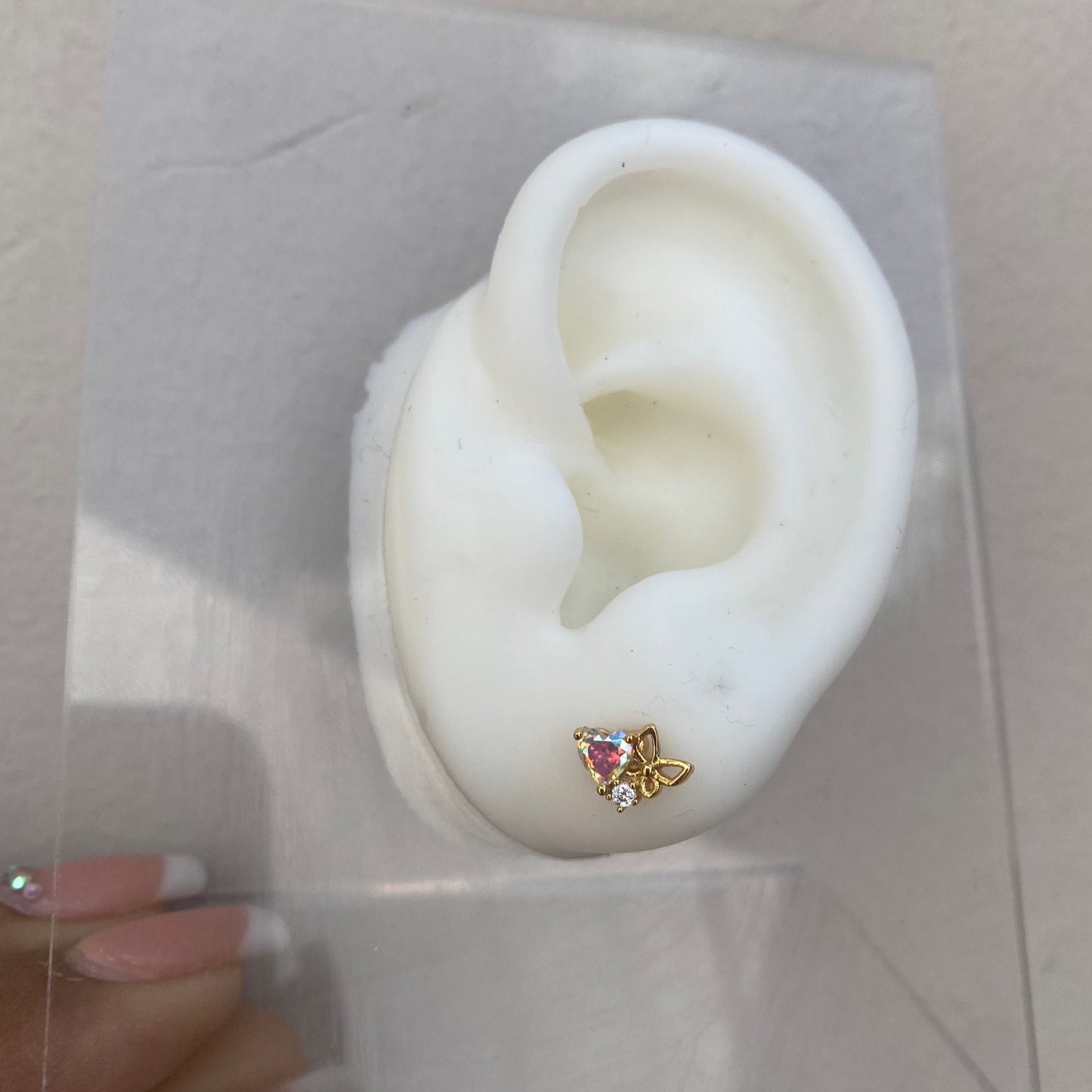 Piercing Mariposa y Hearts Tornasol