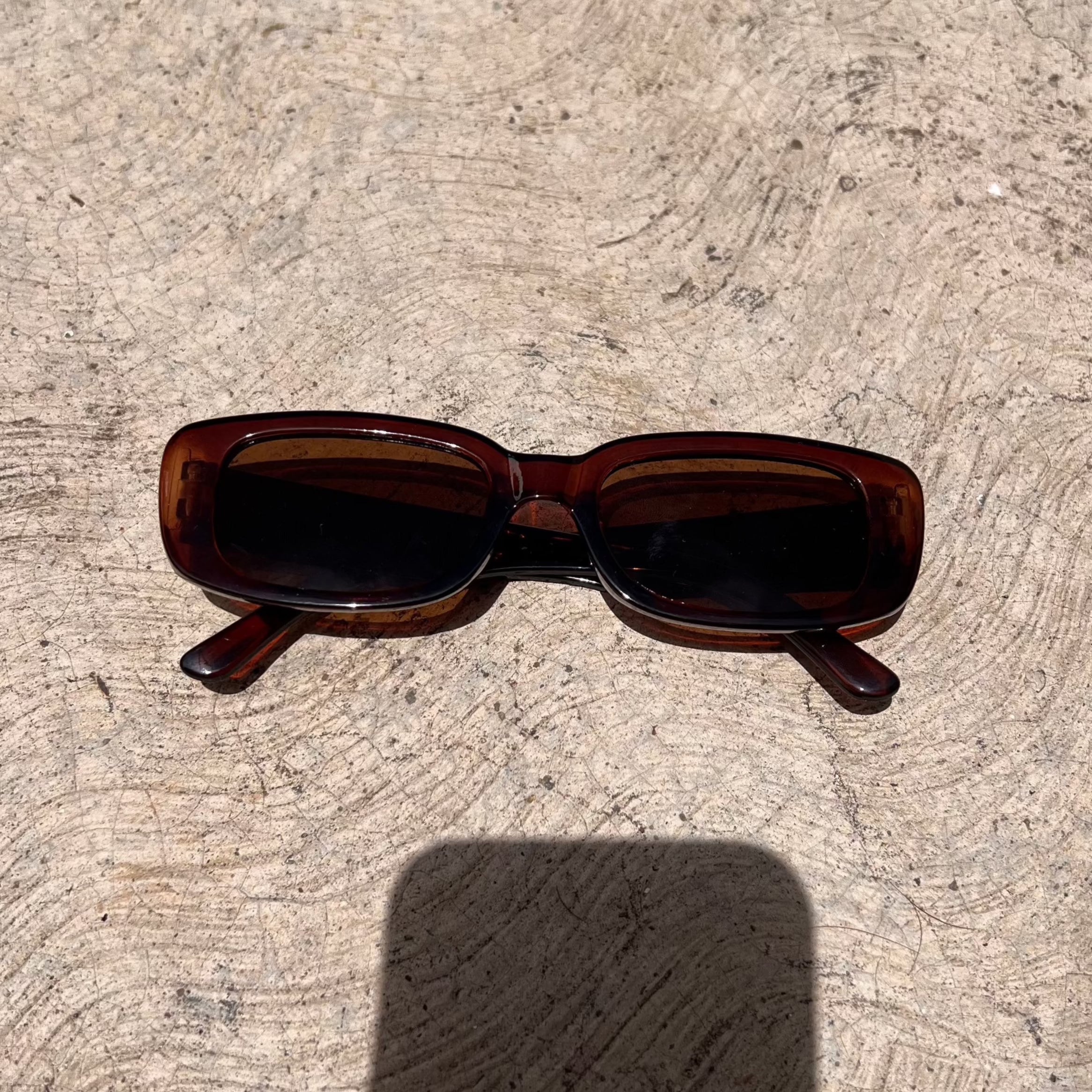 Lentes Old Money Brown