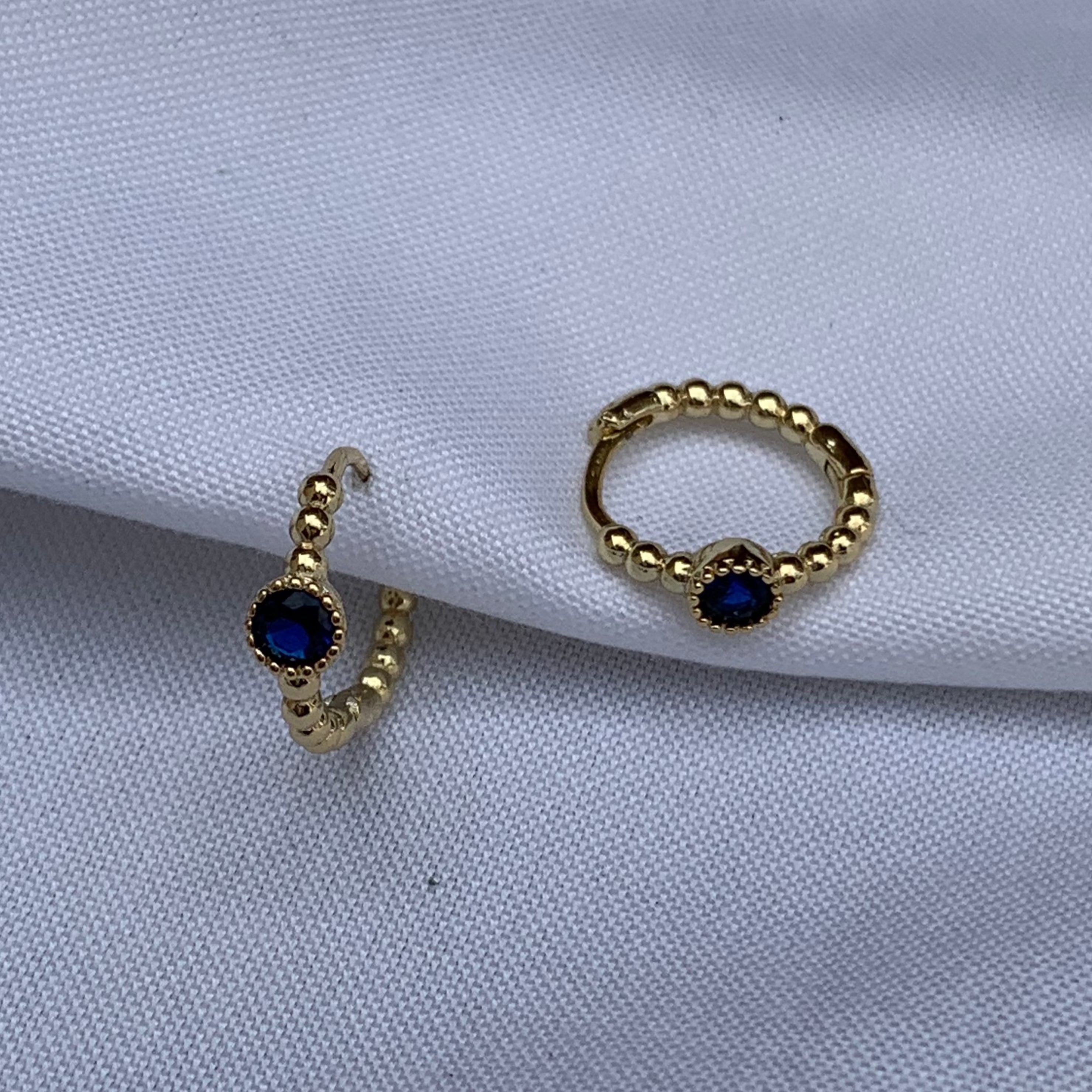Mini Hoops Gold con Punto Blue