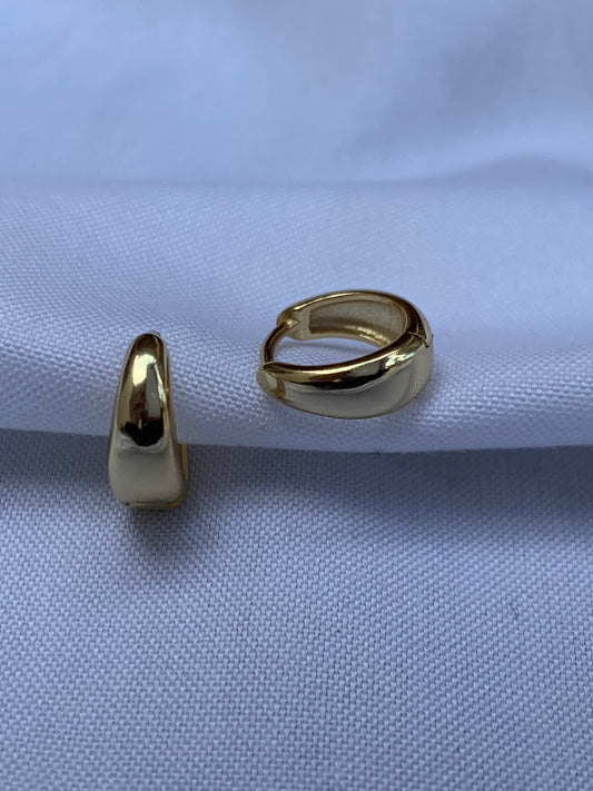 Mini Hoops Minimalistas Gold 7mm