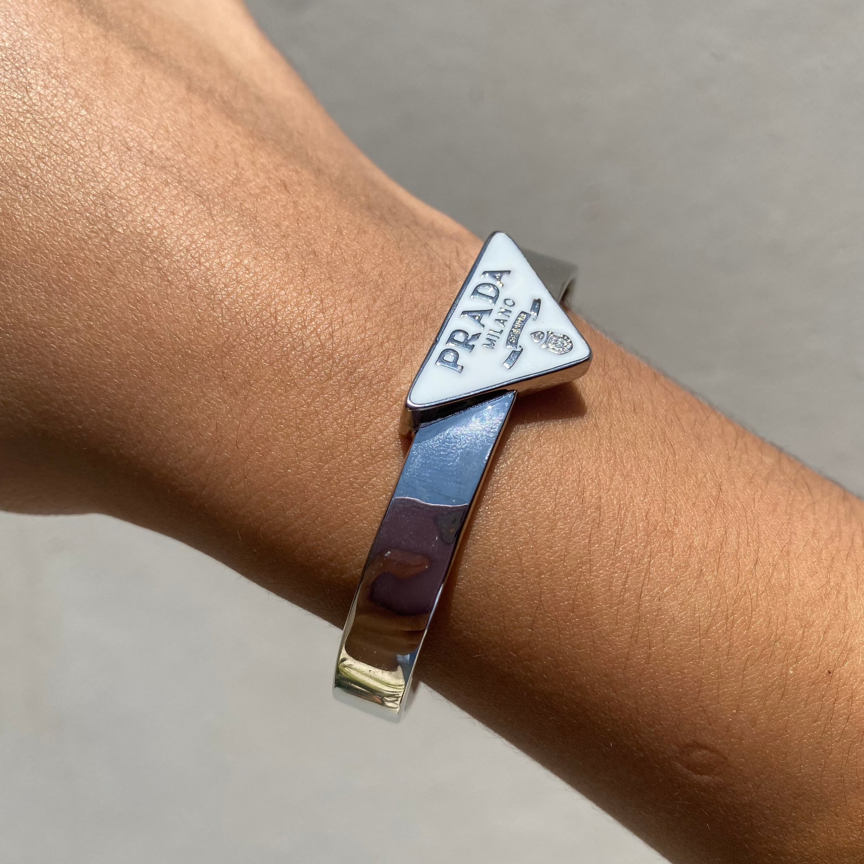 Bangle PRADA Blanca