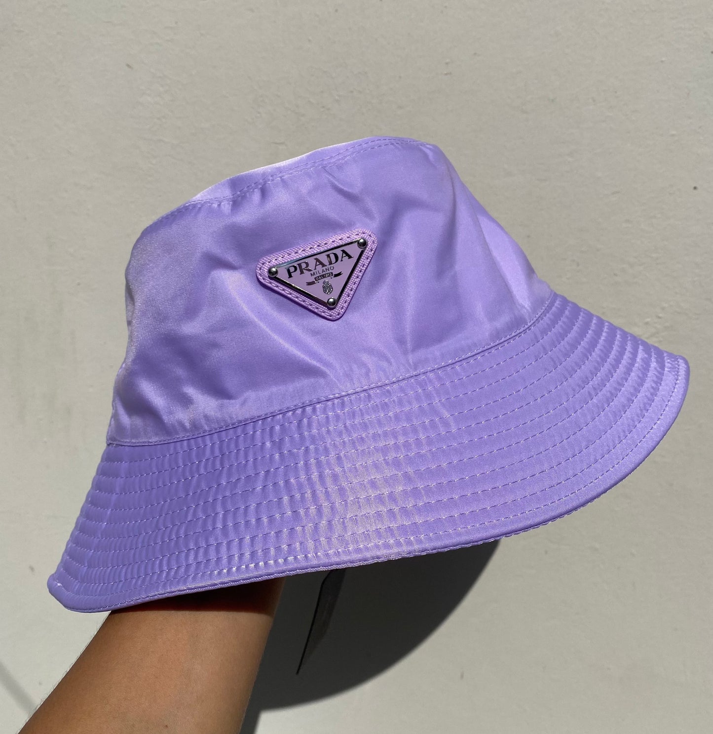 Bucket Hat Prada Morado