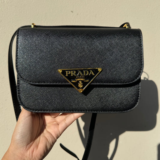 Cartera Prada Black & Gold