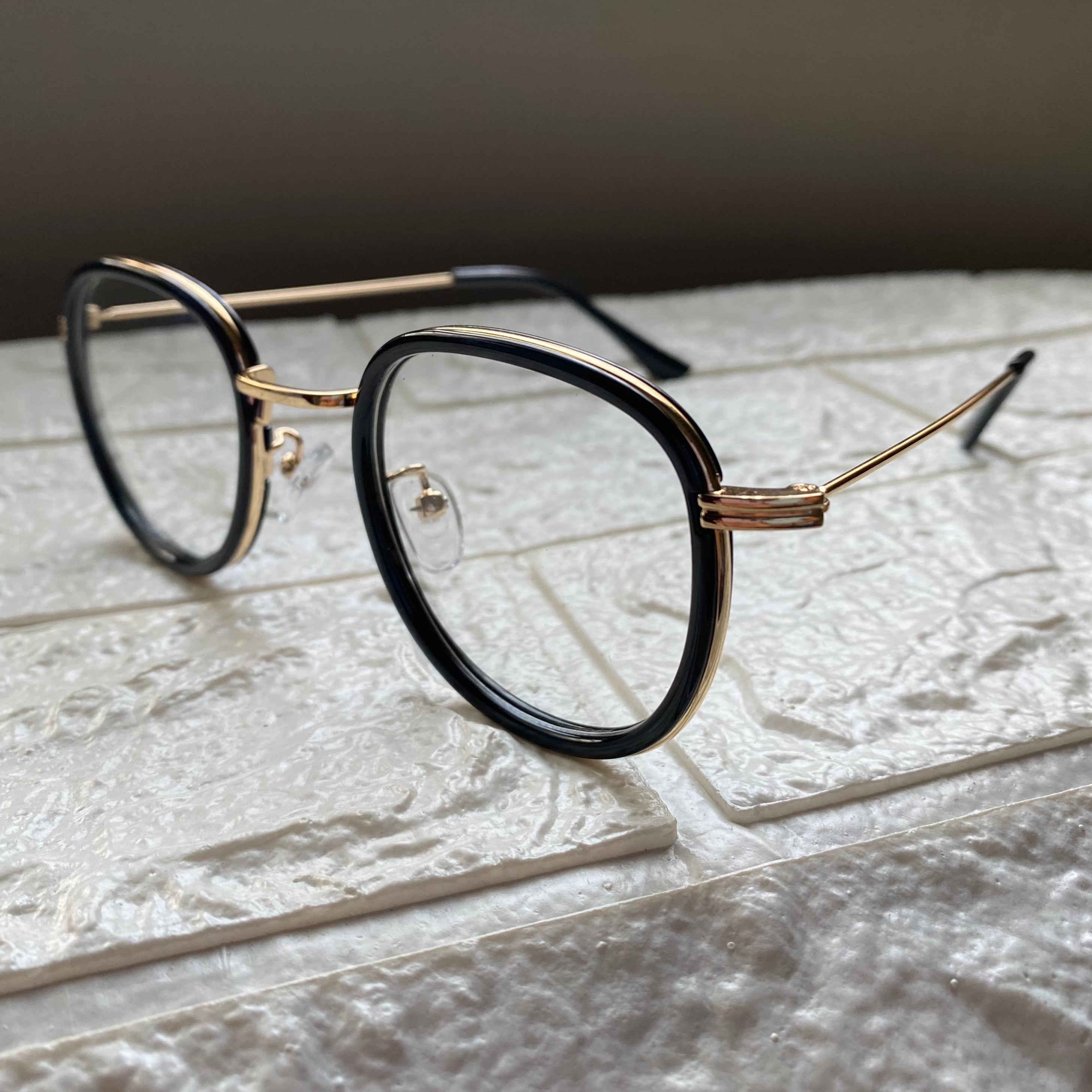 Lentes Semiredondo Black and Gold