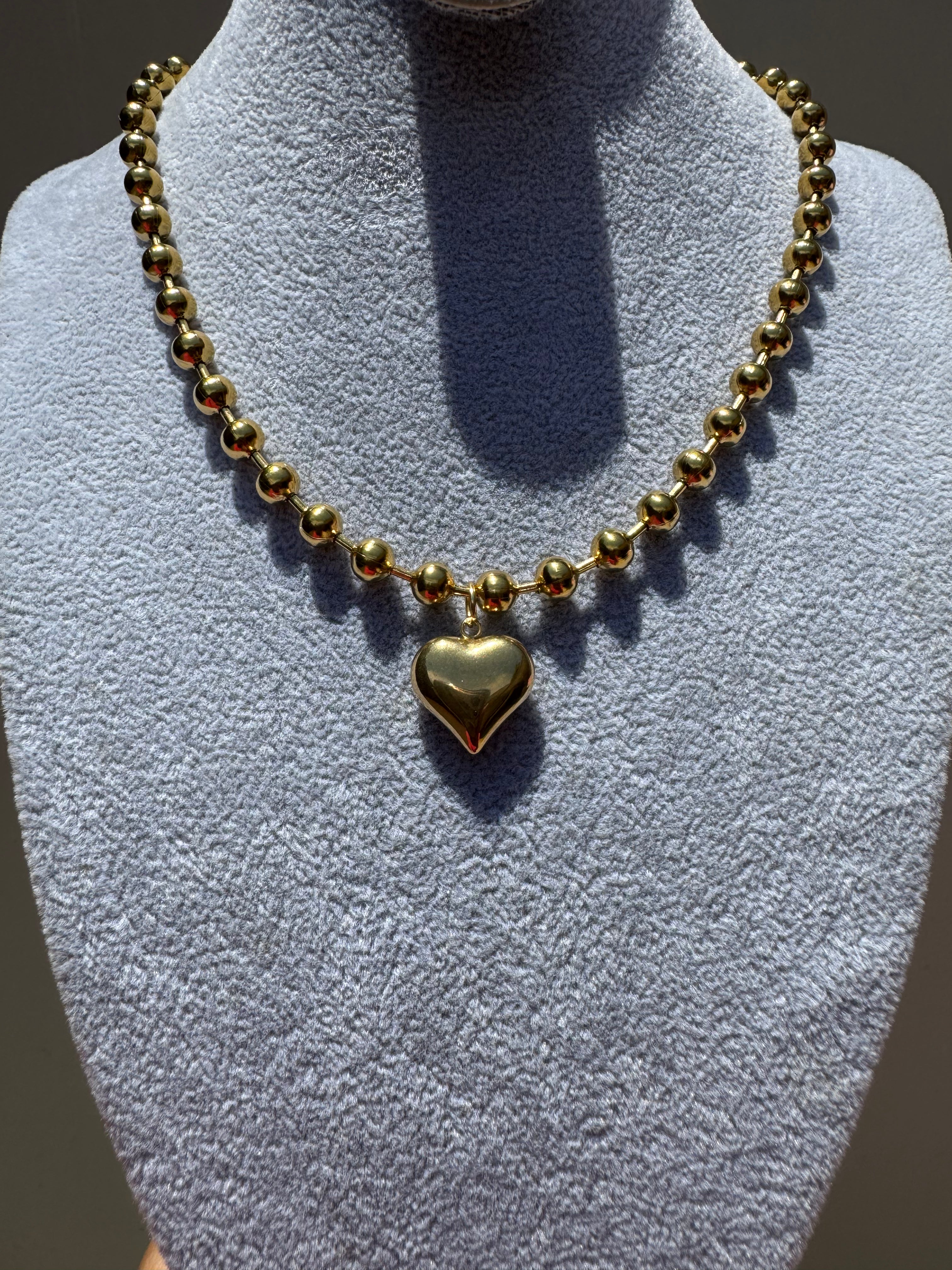 Chocker Bobas y Heart Gold