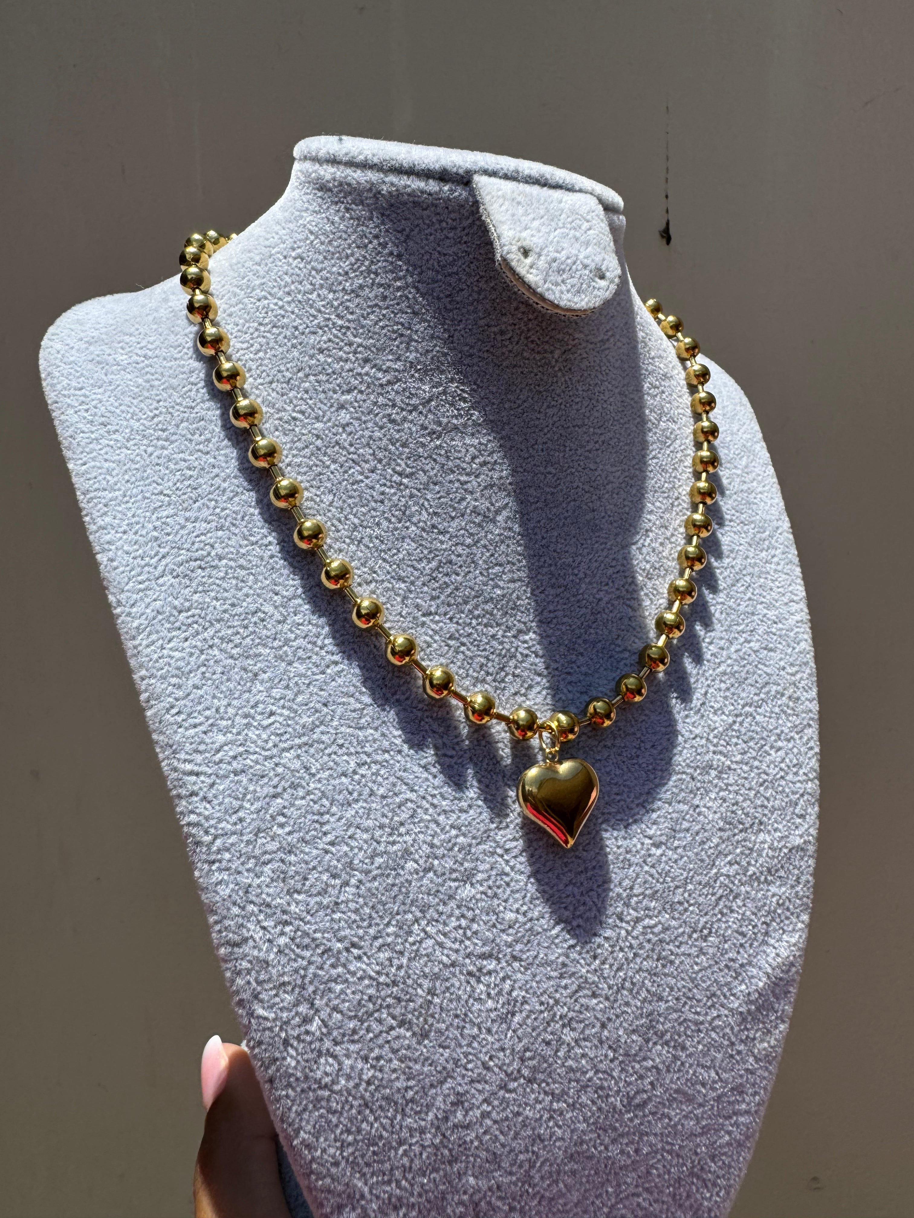 Chocker Bobas y Heart Gold