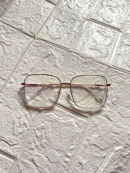 Lentes Cuadrados Clear con Detalles Gold