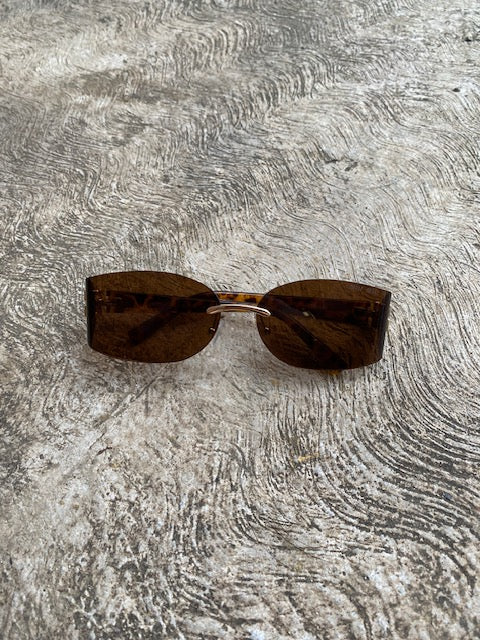 Lentes Miu Miu Vintage Pequeño Cafe con Leopardo