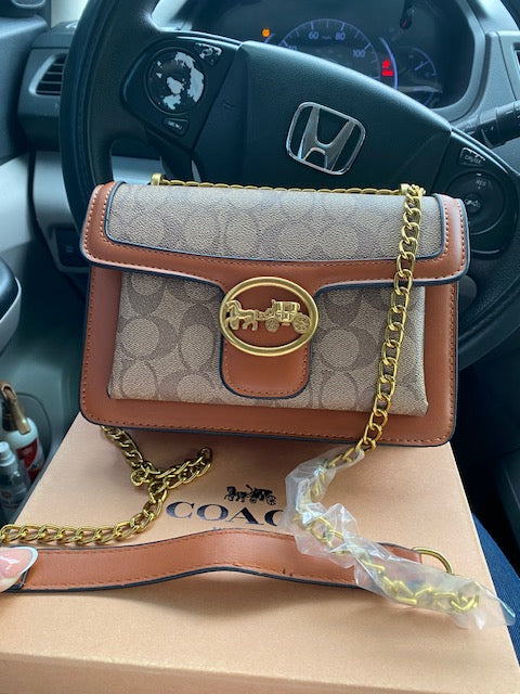 Cartera Coach Cafe