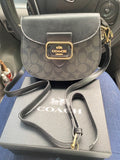 Cartera Coach Negra Pequeña