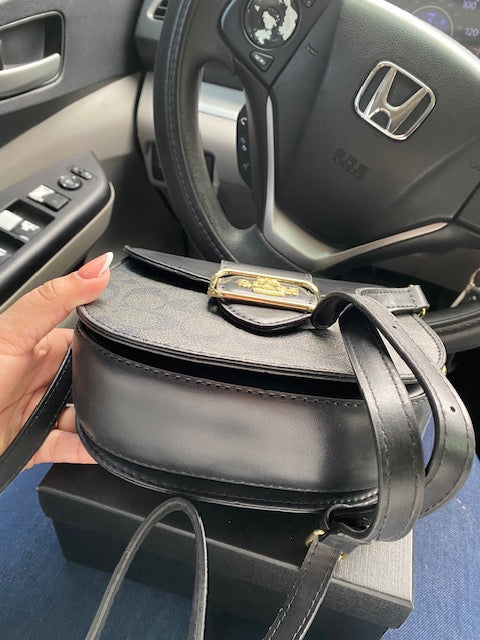 Cartera Coach Negra Pequeña