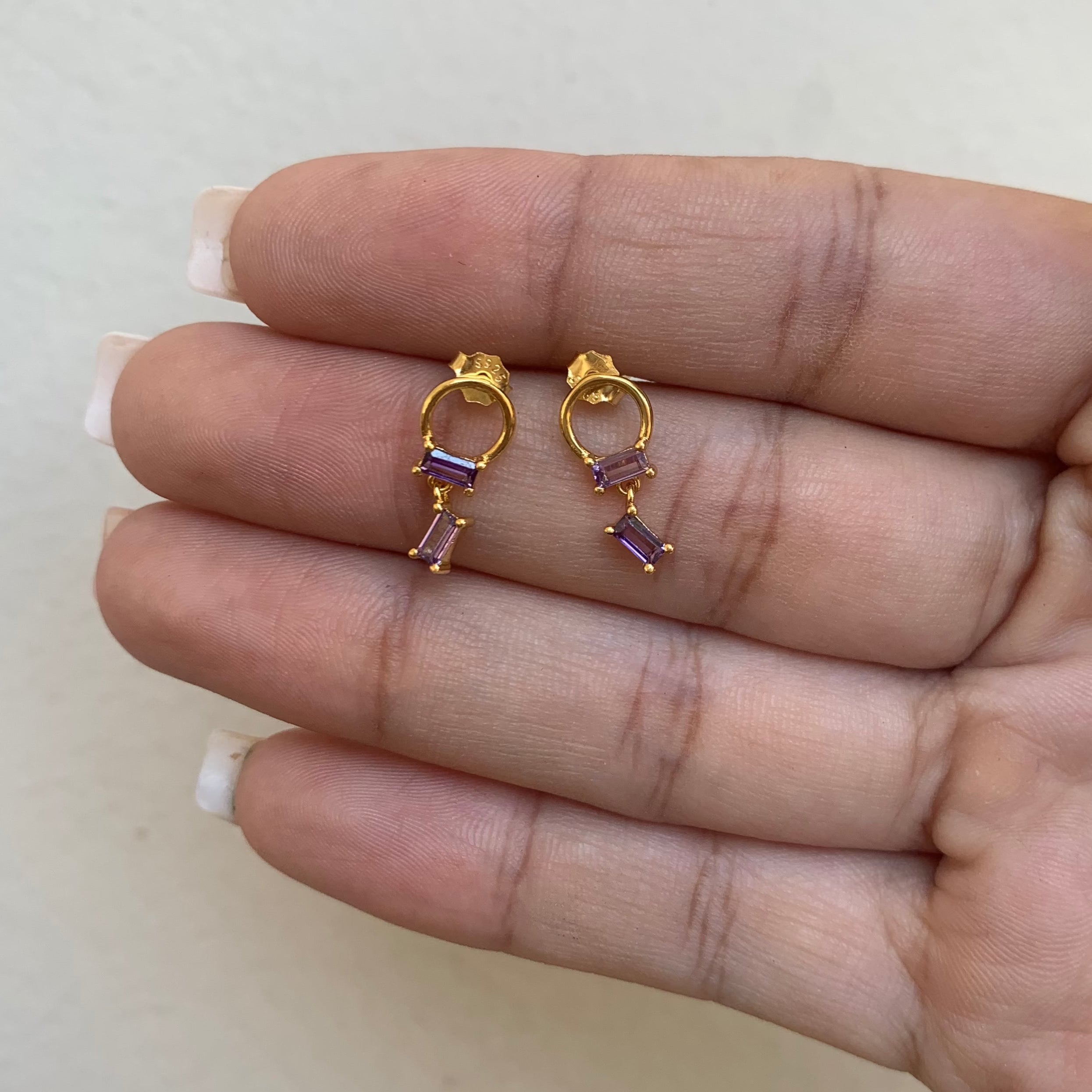 Mini Studs con Piedras Moradas