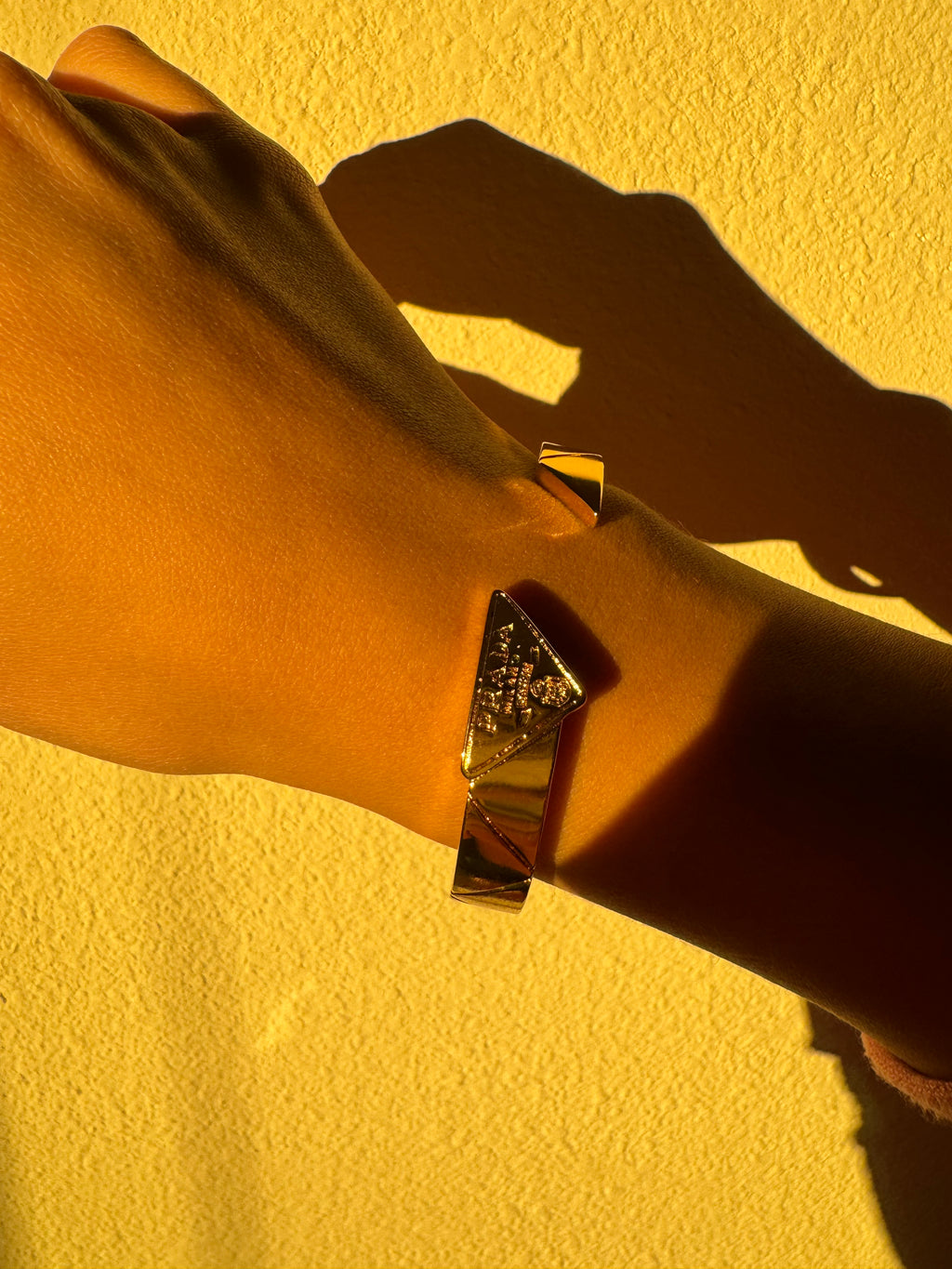 Bangle Prada Gold