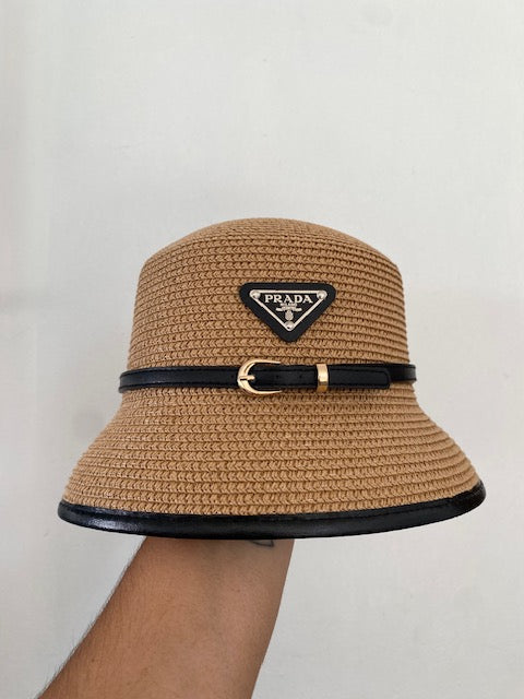 Hat Old Money Prada Caramelo con Fajita Negra