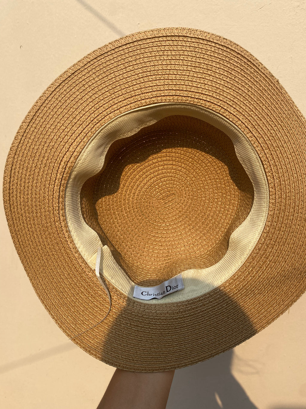 Hat Dior Cafe